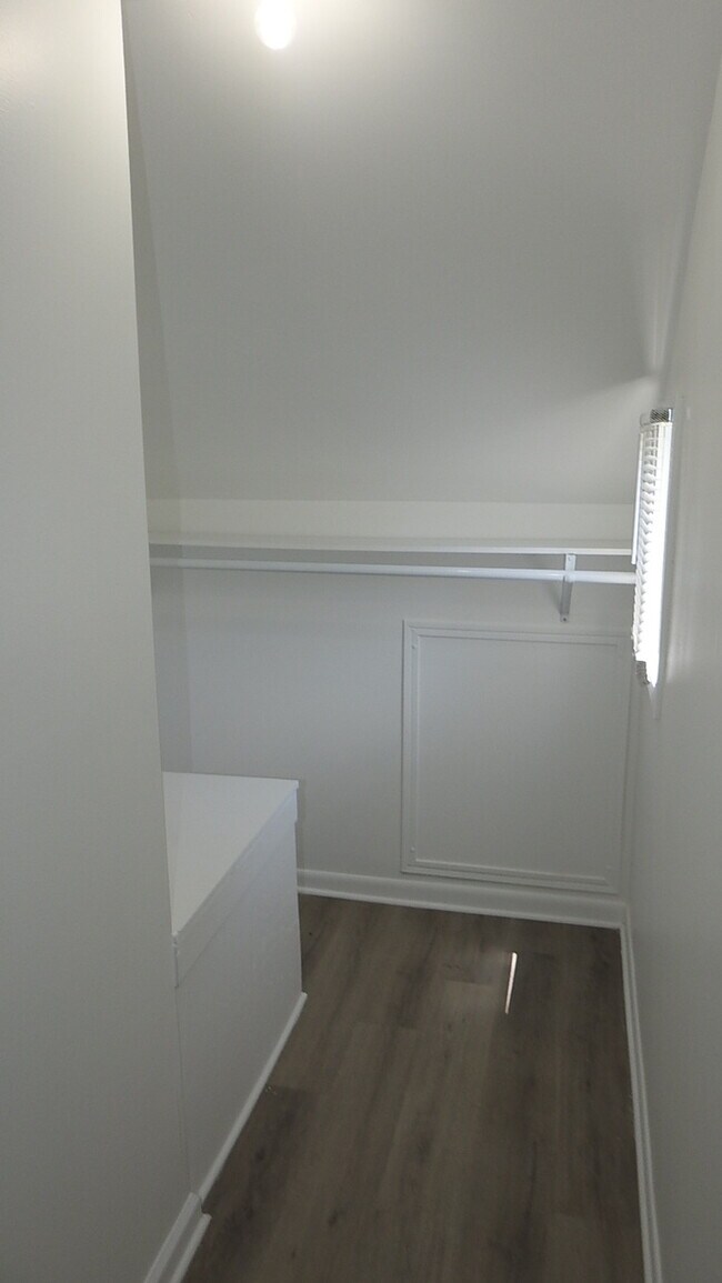 Building Photo - 3bed 2 full bath in North Kansas City, MO