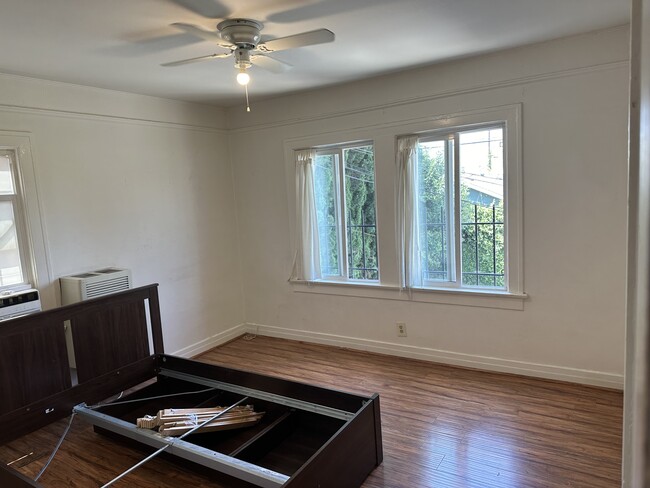 Building Photo - 5127 1/2 Marathon St