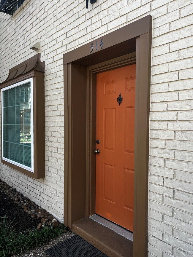 Building Photo - 11550 Chimney Rock Rd