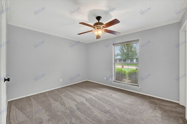 Building Photo - 3827 Clubway Ln