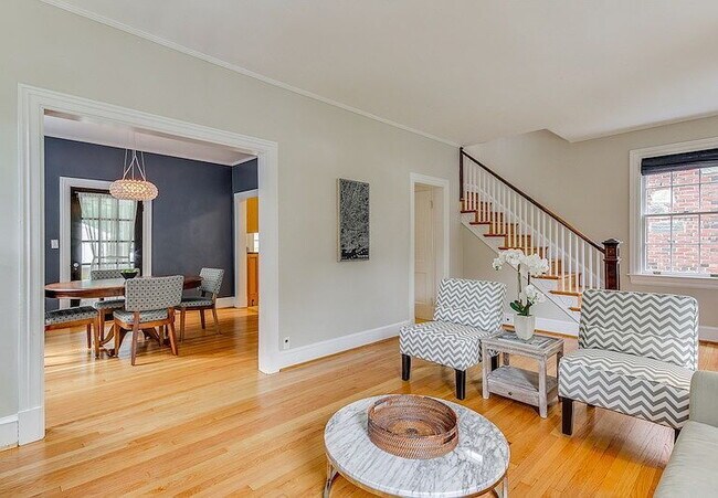 Building Photo - 3-Bed in the Heart of Washington, D.C. – Spacious 1996 Sq Ft with 2 Full Baths!"