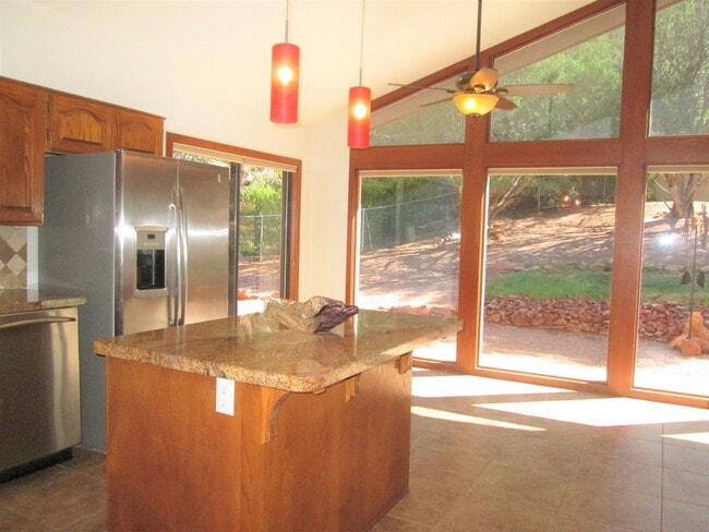 Building Photo - Unfurnished, 1-year long-term rental