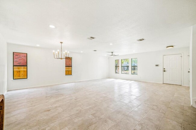 Building Photo - 3527 Eagle Canyon Dr