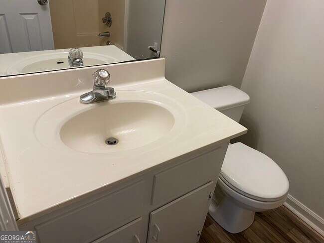 Building Photo - 625 Whitehall Rd