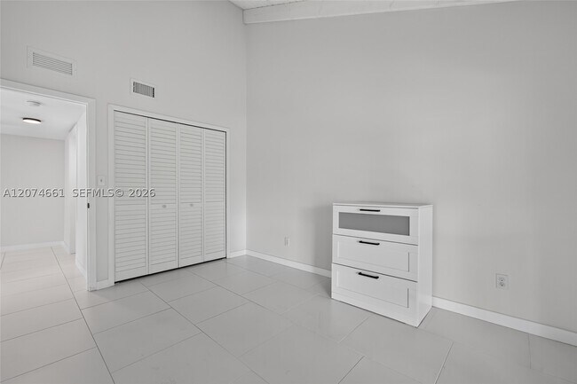 Building Photo - 15811 SW 91st Ct