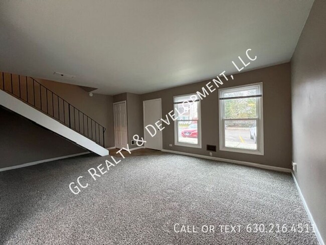 Building Photo - *** 2 FREE WEEKS OF RENT / 2 BDRM - 1 BTH ...