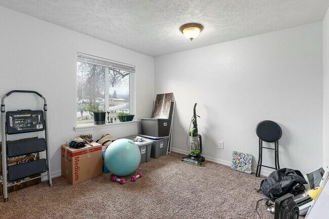 Building Photo - 8302 E Sinto Ave
