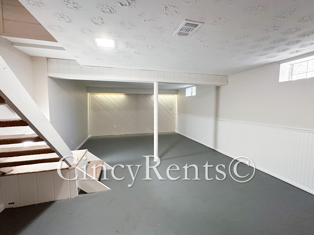 Building Photo - 4657 Kugler Mill Rd