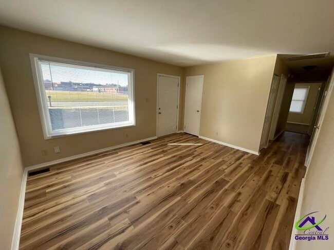 Building Photo - 111 Nix Way