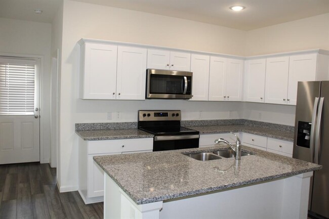 Building Photo - 6416 Bishop Dr