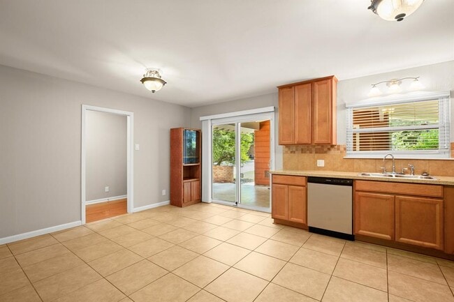 Building Photo - 1400 Briarcliff Blvd