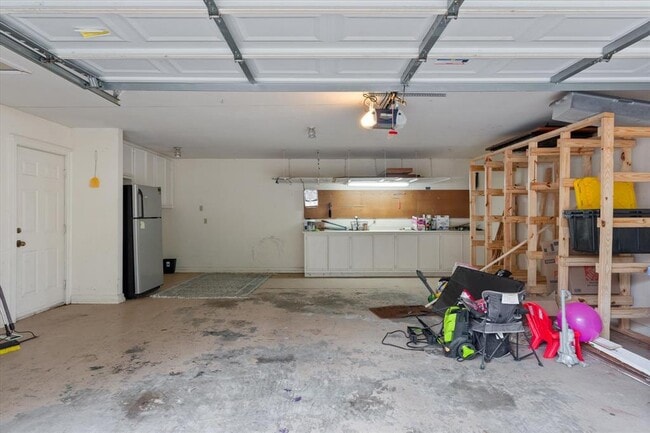 Building Photo - 109 White Sands Dr