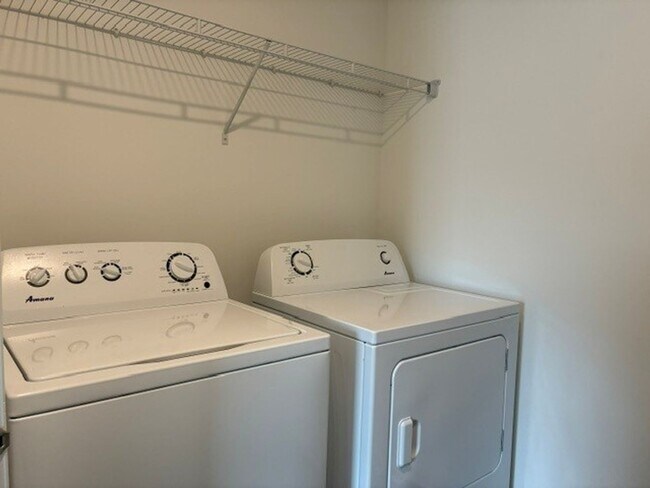 Building Photo - Brand New 3 Bedroom - 2.5 Bath Condo in Union Grove