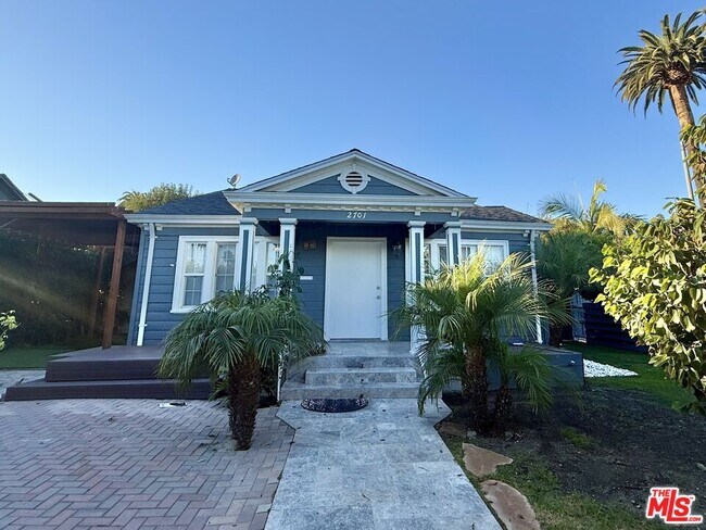 Building Photo - 2701 S Harcourt Ave