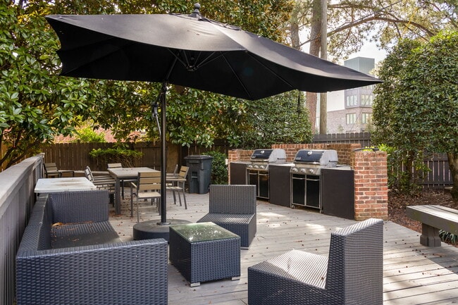 Building Photo - 380 Grant Cir SE