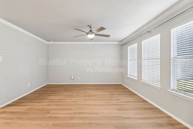 Building Photo - 9639 Shetland Park