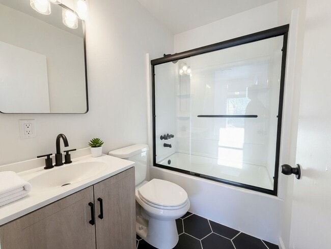 Building Photo - 1109 Exposition Blvd