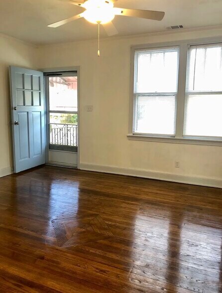 Building Photo - 1109 W 41st St