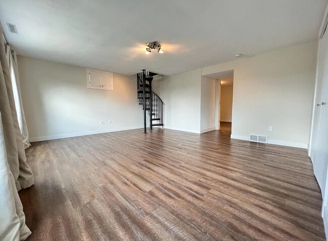 Building Photo - 2916 Johnson Ave NW