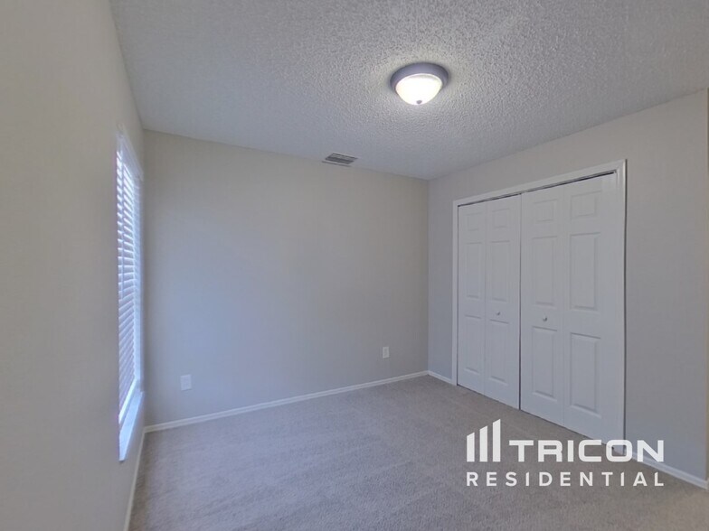 Building Photo - 10440 Coconut Grove Ln