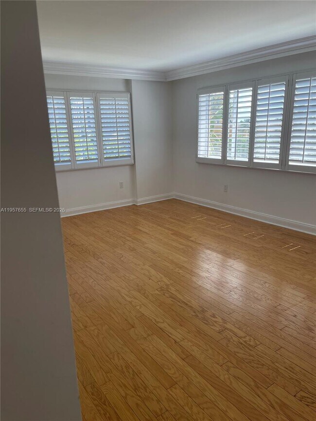 Building Photo - 650 Ocean Dr