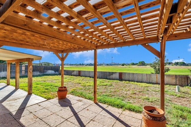 Building Photo - 5409 San Saba Ct