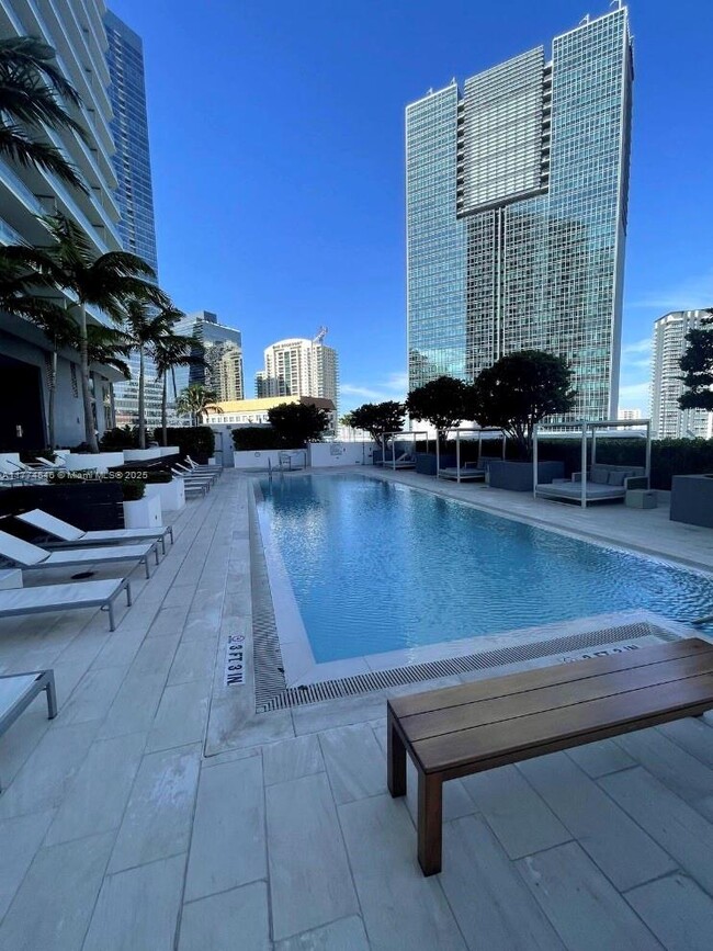 Building Photo - 1300 Brickell Ave