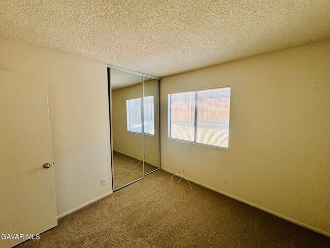 Building Photo - 36778 Spanish Broom Dr