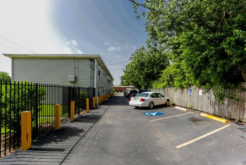 Building Photo - 3803 Hardy St