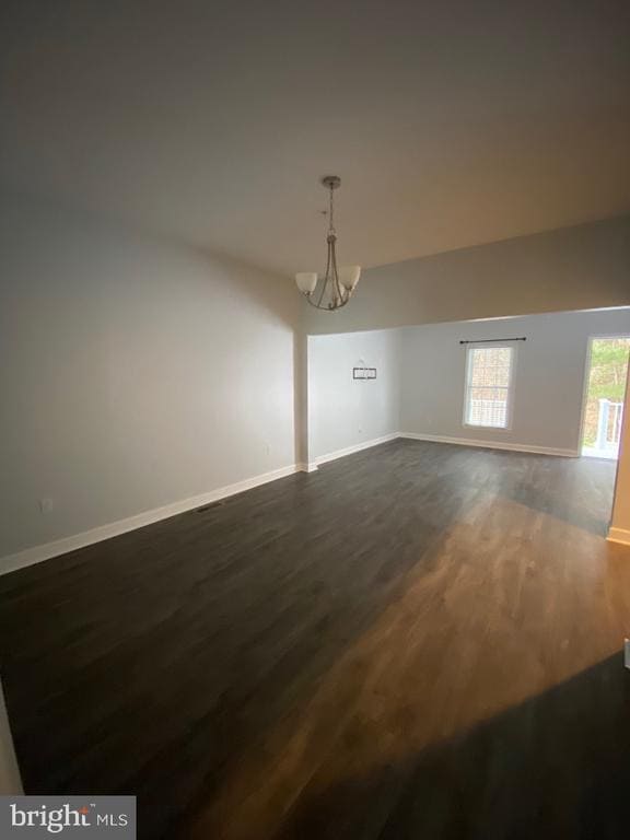 Building Photo - 28447 Pinehurst Cir