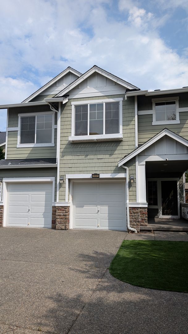 Building Photo - 4 Bedroom Sommerwood Home