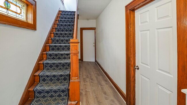Building Photo - 1120 73rd St