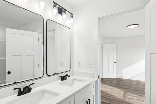 Building Photo - 4039 Cedar Fls Ln