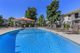 Building Photo - Arbor Court Apartment Homes
