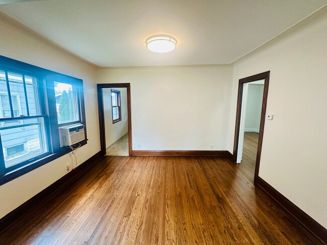 Building Photo - Stylish 3-Bedroom Home in Northeast Minnea...