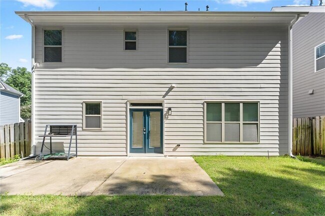 Building Photo - 2770 Prado Ln