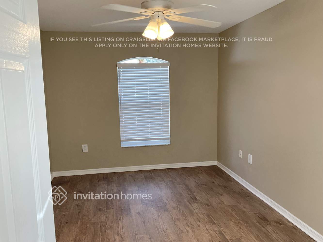 Building Photo - 11801 Acorn Woods Terrace