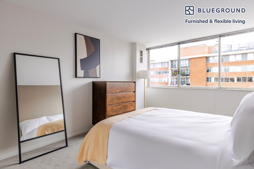 Building Photo - 903 S Ashland Ave