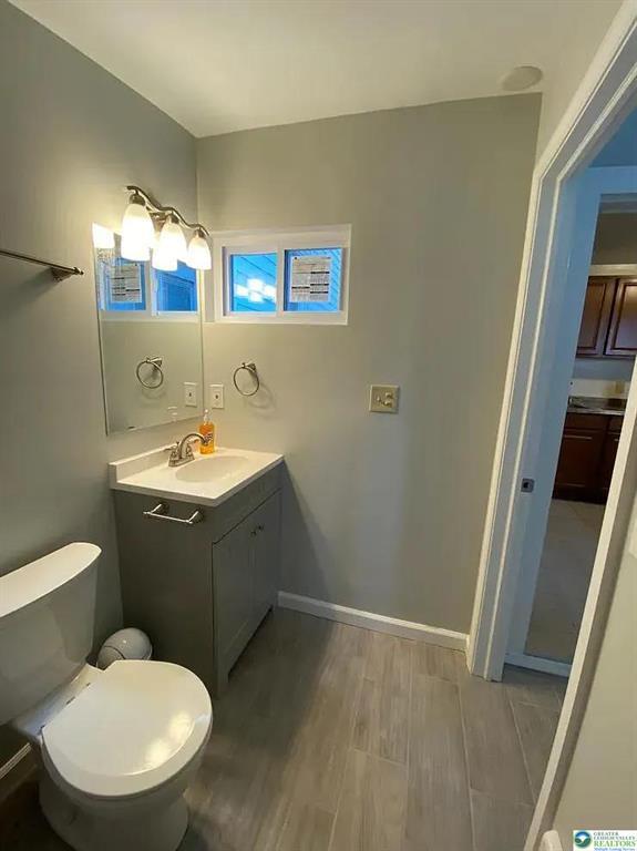 Building Photo - 528 Selfridge St