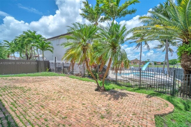 Building Photo - 2155 SW 156th Ct