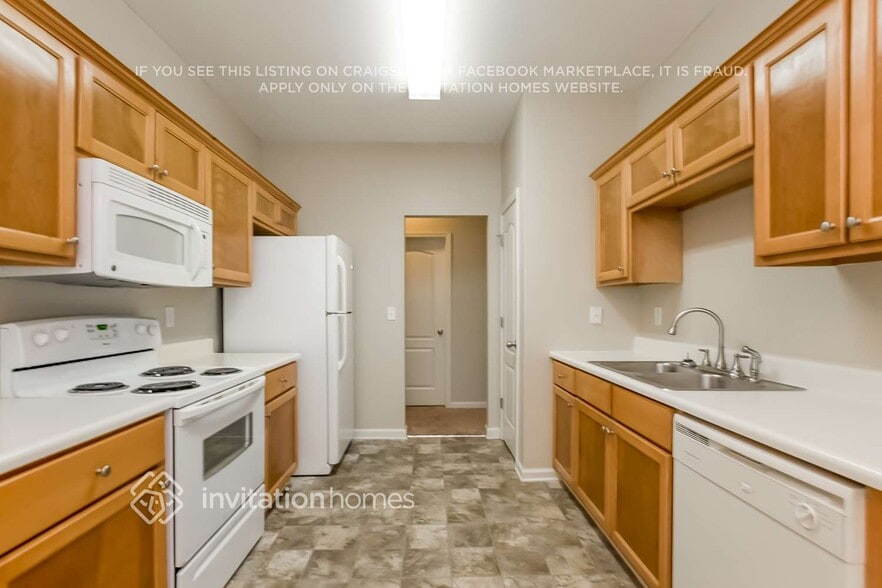 Building Photo - 229 Meadow Point