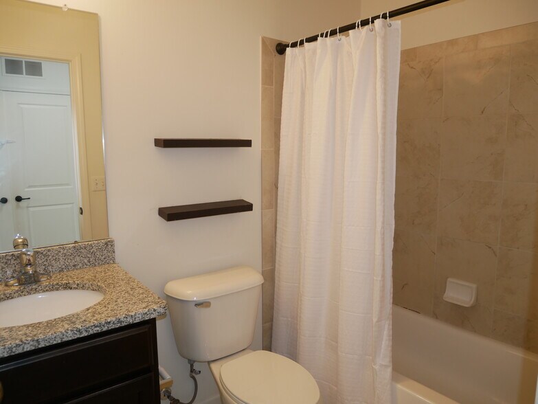 Building Photo - 4637 Bradley Cir