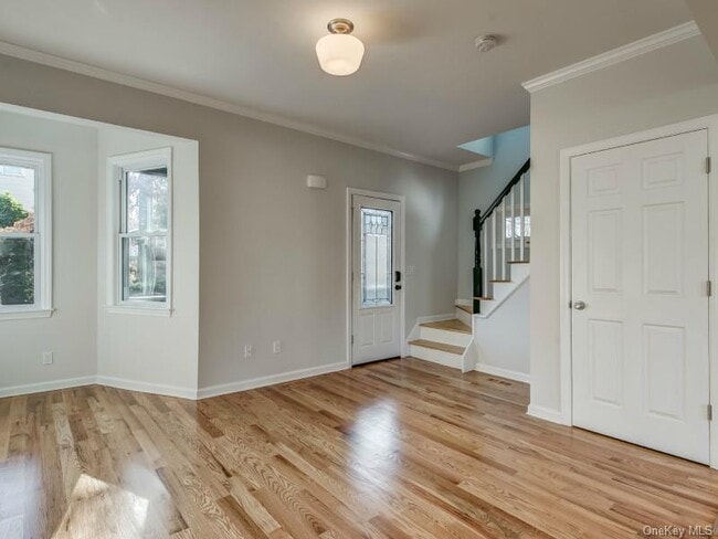 Building Photo - 232 Franklin Ave