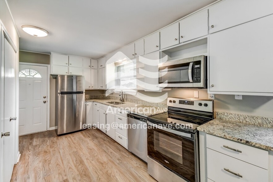 Building Photo - 3116 Cora Ave