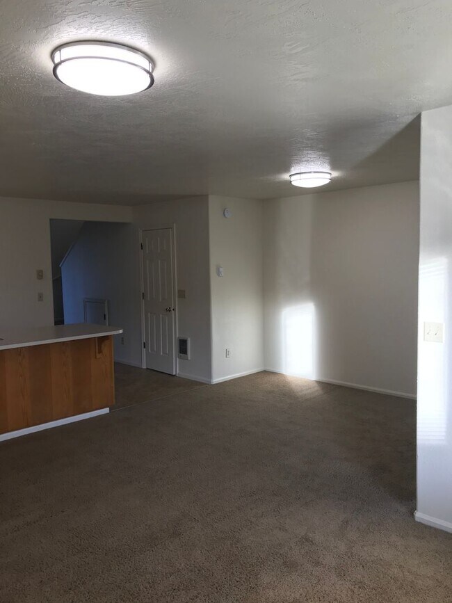 Building Photo - 2793 S Cloverleaf Loop