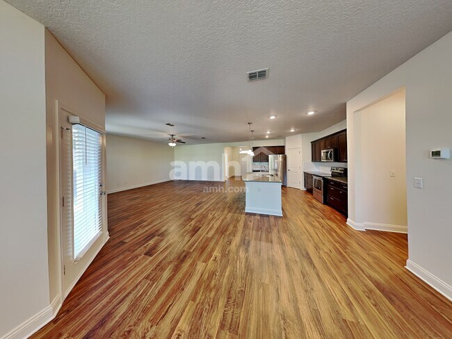 Building Photo - 62 Vivian James Dr