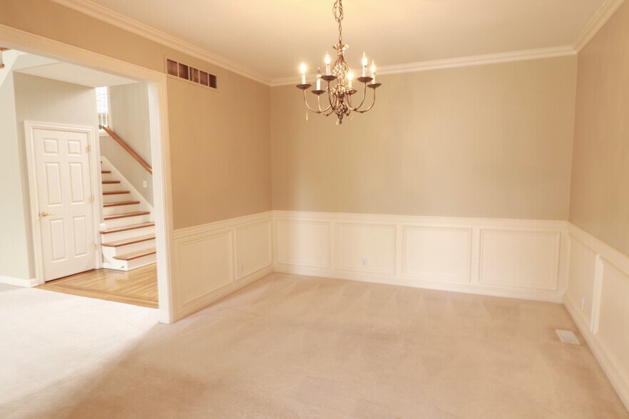 Dining Room - 5304 Wolfpen Woods Dr.