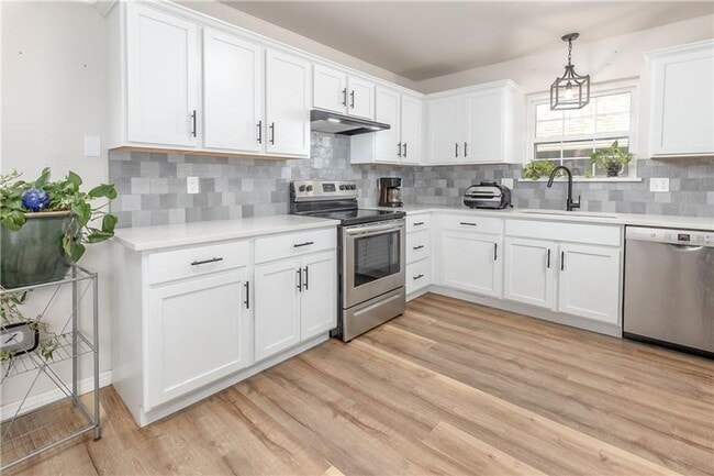 Building Photo - Brand new remodel in North OKC + 4 bedrooms