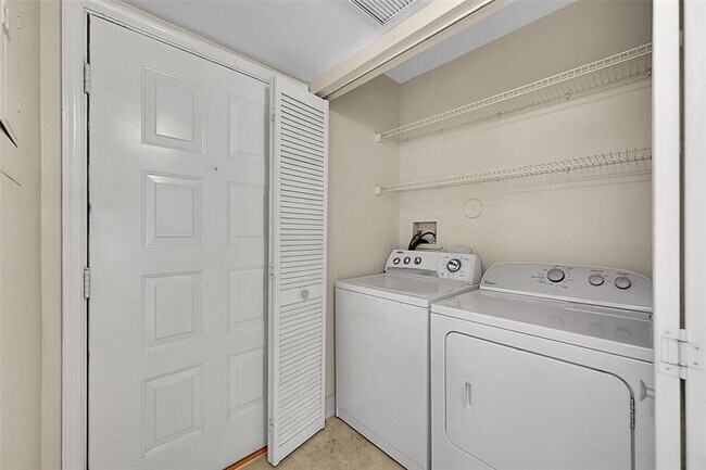 Building Photo - 2518 NW 89th Dr
