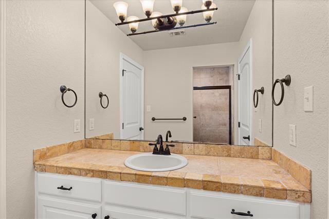 Building Photo - 2310 Vienna Dr